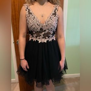 Lavender/Black Size 5 Homecoming Dress